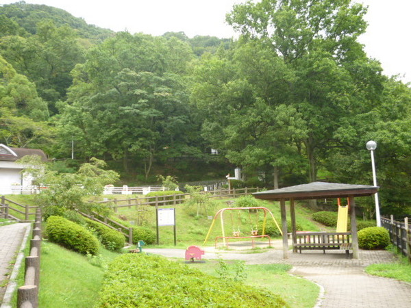 東大阪市東石切町2丁目の土地(枚岡公園)