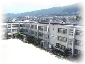 東大阪市宝町の中古一戸建て(東大阪市立枚岡西小学校)