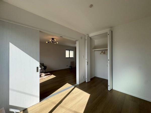 東大阪市下六万寺町３丁目の新築一戸建