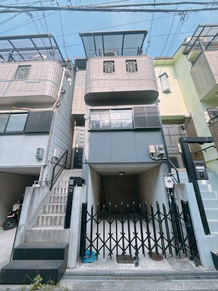 東大阪市六万寺町１丁目の中古一戸建