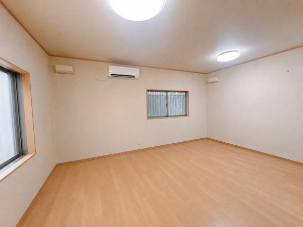 八尾市小畑町３丁目の中古一戸建