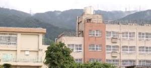 東大阪市中石切町５丁目の中古一戸建て(東大阪市立石切中学校)