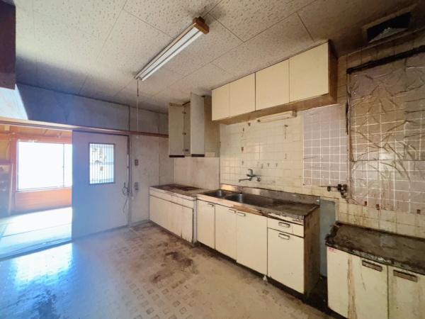 東大阪市旭町の中古テラスハウス