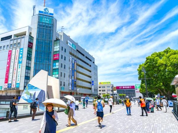 藤沢市朝日町の中古一戸建て(藤沢駅北口ペデストリアンデッキ(サンパール広場))