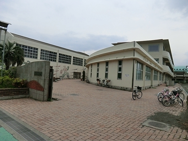藤沢市辻堂６丁目の土地(藤沢市立高砂小学校)