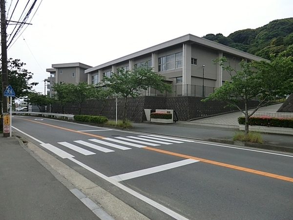 横須賀市粟田1丁目の新築一戸建(横須賀市立長沢中学校)