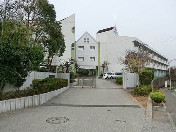 横浜市磯子区杉田7丁目の土地(横浜市立小田中学校)