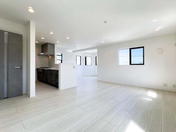 横浜市南区永田東２丁目の新築一戸建