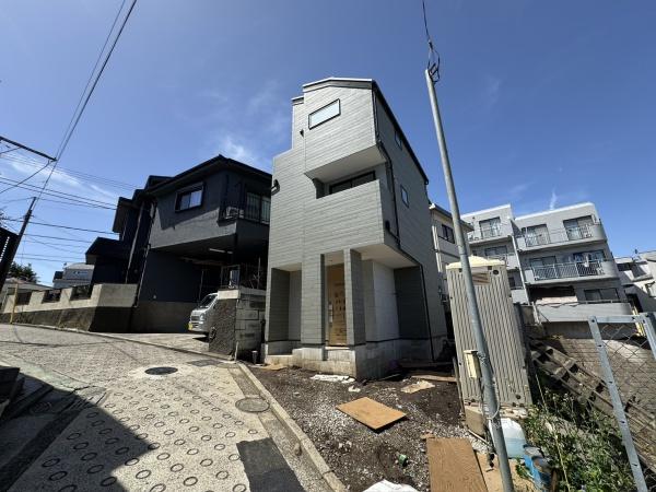 横浜市南区三春台の新築一戸建