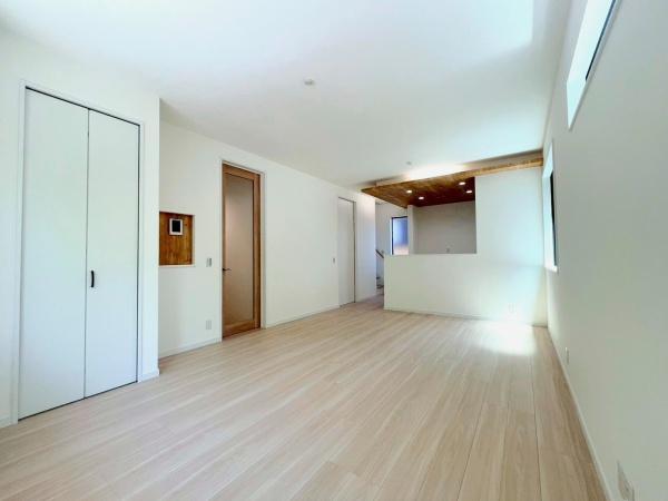 横須賀市湘南鷹取３丁目の新築一戸建