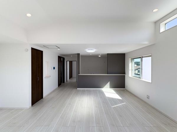 鎌倉市稲村ガ崎５丁目の新築一戸建