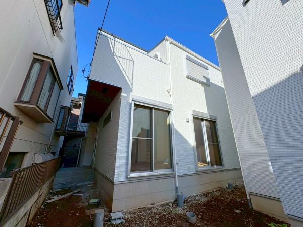 横浜市西区元久保町の新築一戸建