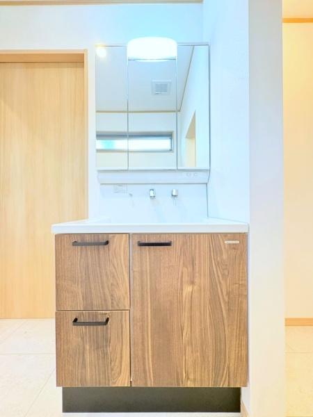 横浜市西区元久保町の新築一戸建