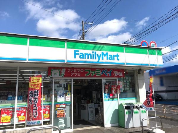 ライオンズマンション鶴ヶ峰ガーデン(ファミリーマート今宿東町店)