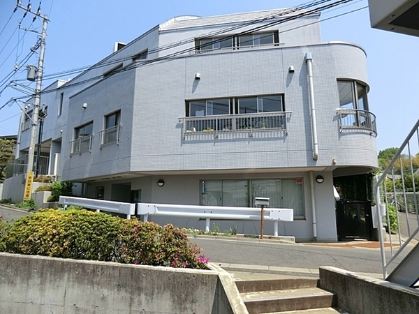 町田市鶴川３丁目の中古一戸建て(認定こども園鶴川シオン幼稚園)