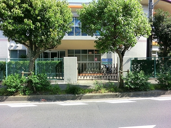 ルナタウン三浦東棟(上宮田小羊保育園)