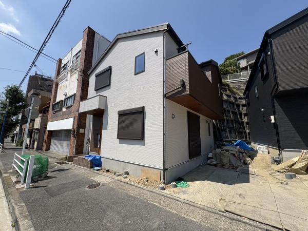 横須賀市上町３丁目の新築一戸建
