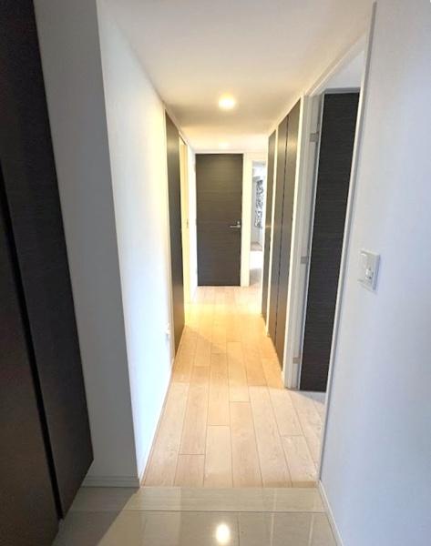 クオス鴨居白山レジデンス(玄関)