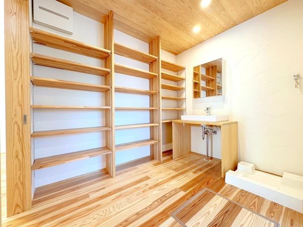 横浜市中区本牧大里町の新築一戸建(洗面台・洗面所)