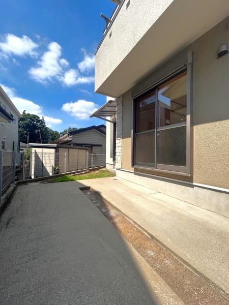 横浜市泉区上飯田町の中古一戸建て(駐車場)
