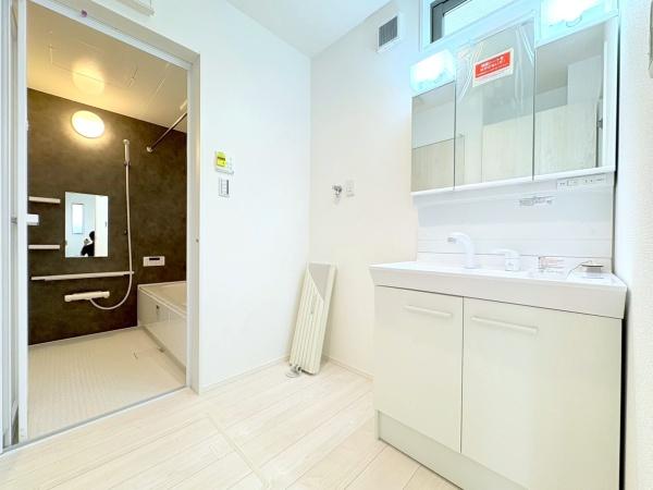 横須賀市粟田2丁目の新築一戸建(洗面台・洗面所)