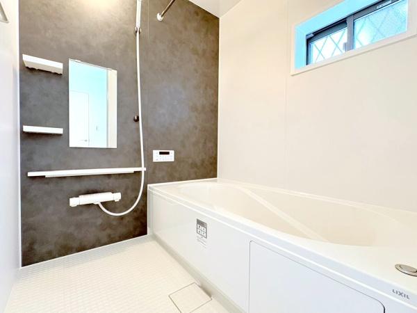 横須賀市粟田2丁目の新築一戸建(バス)