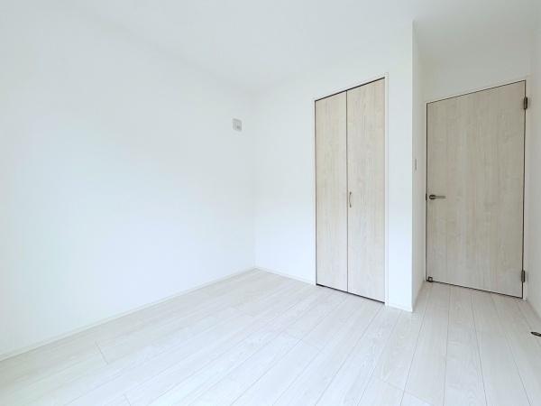 横須賀市粟田2丁目の新築一戸建(洋室)