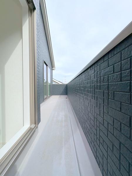 横須賀市粟田2丁目の新築一戸建(バルコニー)