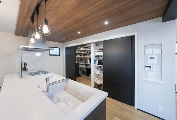 横浜市西区南浅間町の中古一戸建て