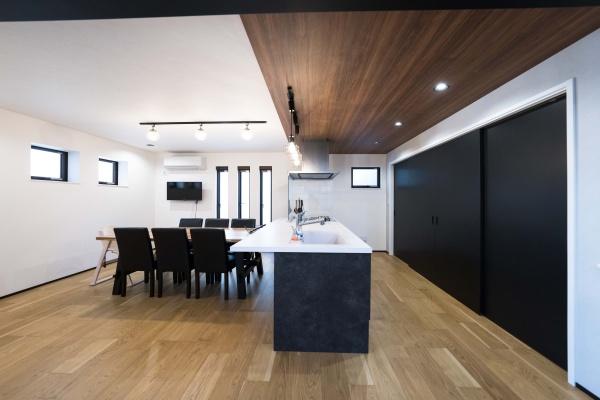 横浜市西区南浅間町の中古一戸建て