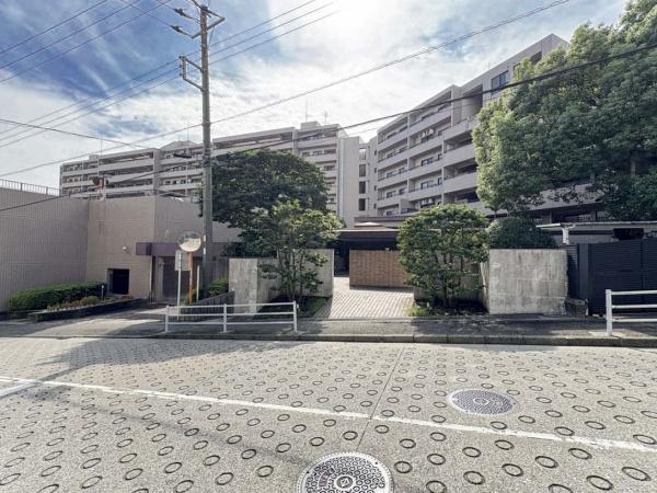 ヒルトップ横濱根岸セントラルコート