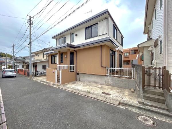 横浜市戸塚区平戸2丁目の中古一戸建て(前面道路含む現地写真)