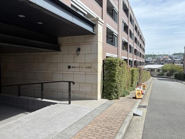 横濱山手テラス壱番館(エントランス)