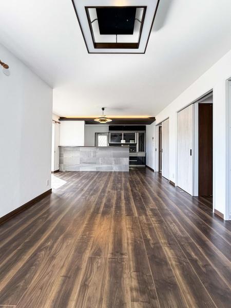 横浜市保土ケ谷区坂本町の中古一戸建て(リビング)