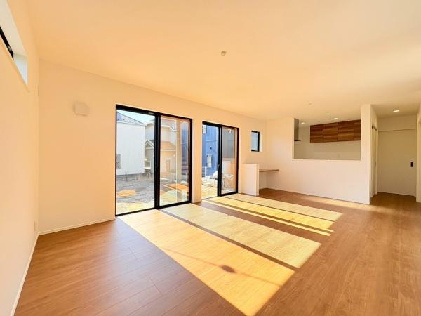 藤沢市西富の新築一戸建