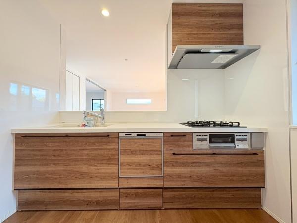 藤沢市西富の新築一戸建