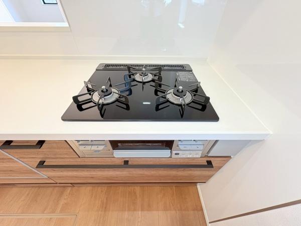 藤沢市西富の新築一戸建