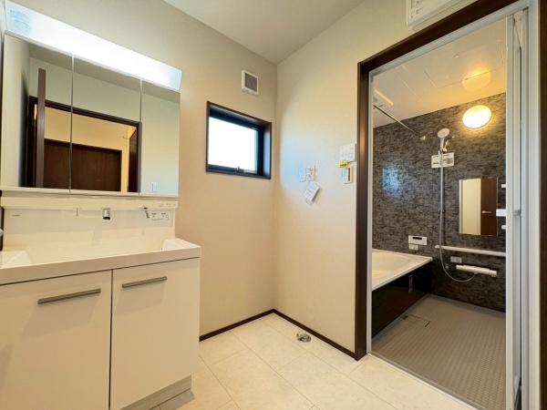 横浜市戸塚区戸塚町の新築一戸建