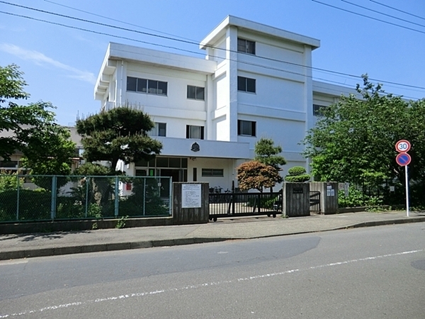 ガーデンライフ久里浜2番館(横須賀市立明浜小学校)