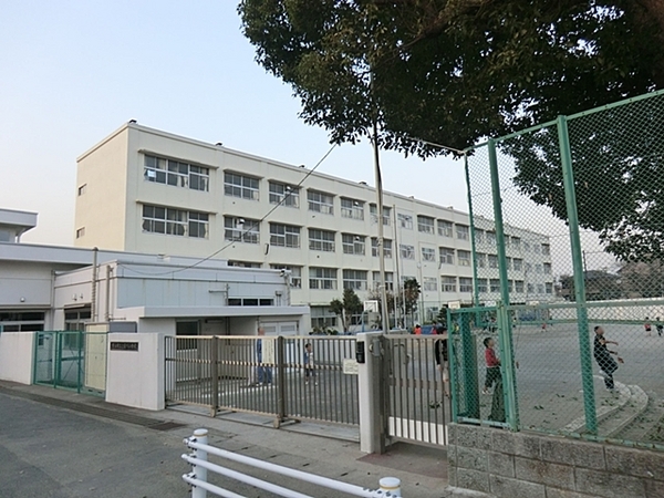 横浜市神奈川区羽沢南３丁目の土地(横浜市立上星川小学校)