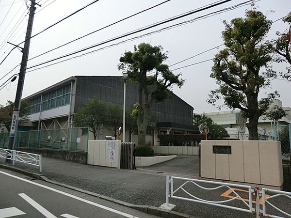 横浜市南区大岡３丁目の新築一戸建(横浜市立藤の木中学校)