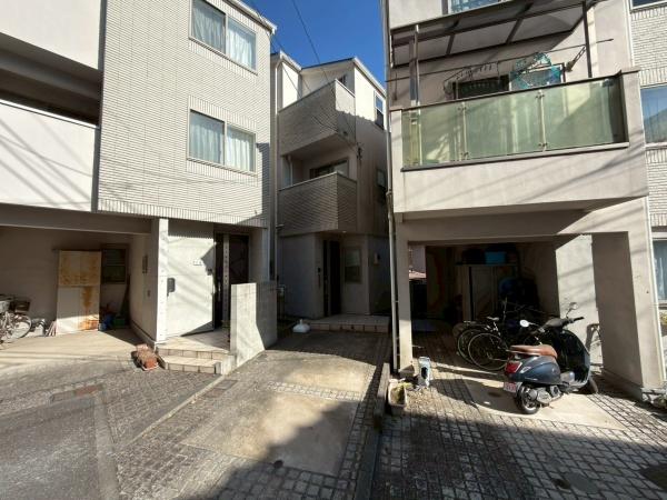 横浜市南区弘明寺町の中古一戸建