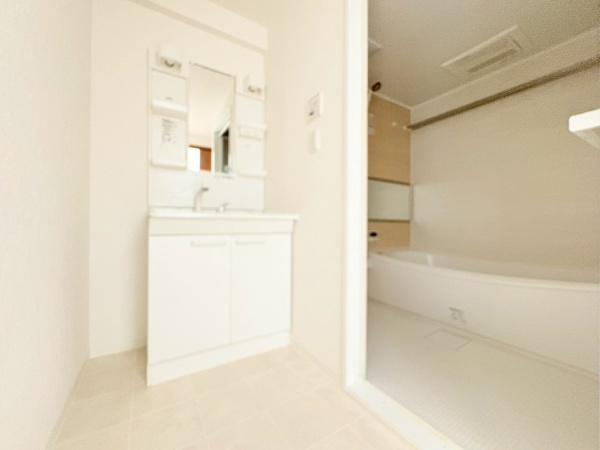 エステ・スクエア小田急相模原ステージ4