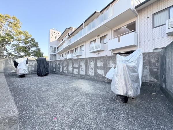 コモア六浦五番館