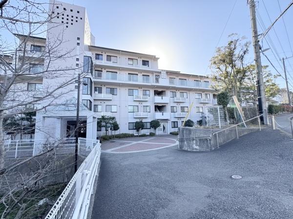 コモア六浦五番館
