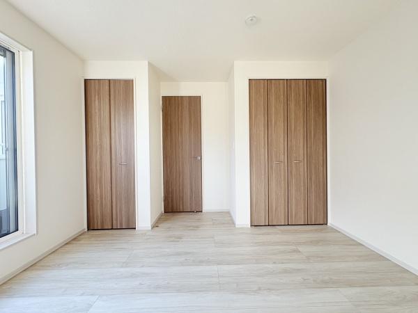 座間市南栗原３丁目の新築一戸建
