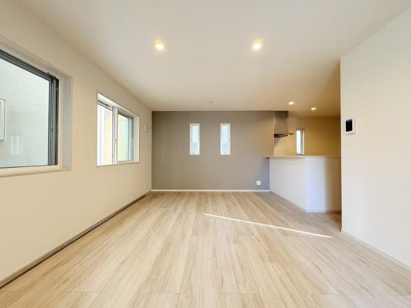 座間市南栗原３丁目の新築一戸建