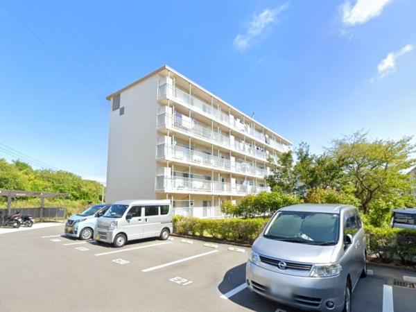 馬堀台団地22号棟