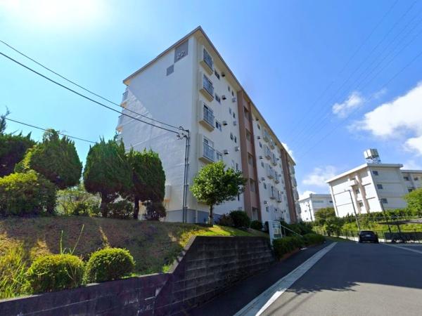 馬堀台団地22号棟