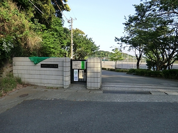 横須賀市長坂２丁目の新築一戸建(横須賀市立大楠中学校)